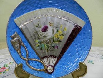 Dekorativer Teller - weißes Porzellan - 1870